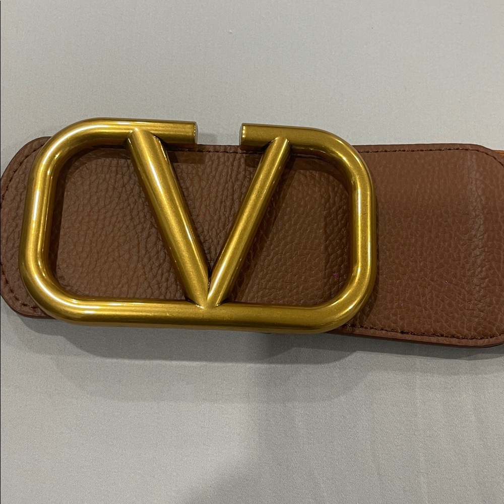 Brown Belt with Gold Buckle New - Picture 2 of 2